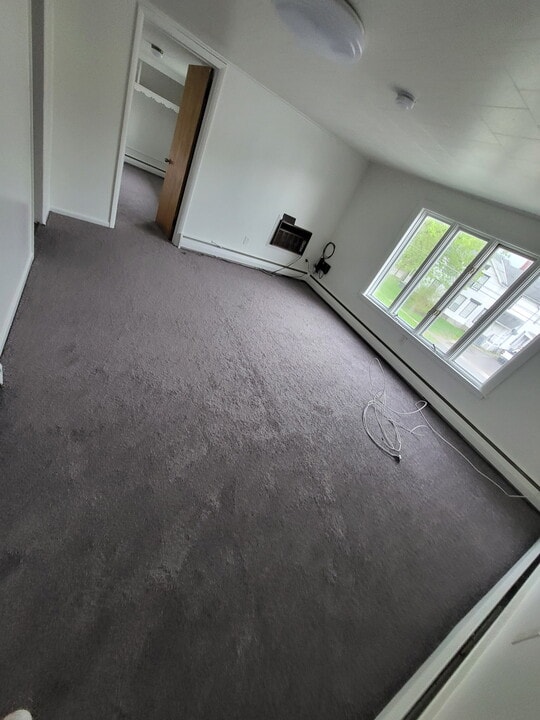 177 Seymour St, Unit Upstairs apartment in Auburn, NY - Building Photo