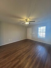 5709 W Michael Cole Dr in Fayetteville, AR - Building Photo - Building Photo