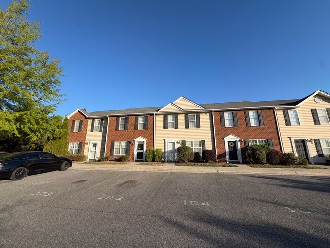 110 Aaron Pl in Lynchburg, VA - Building Photo - Building Photo