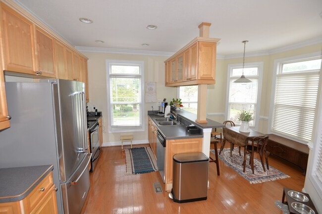708 13th St in Virginia Beach, VA - Foto de edificio - Building Photo