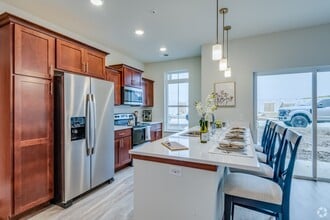 The Oaks at 8100 in Oak Creek, WI - Building Photo - Building Photo