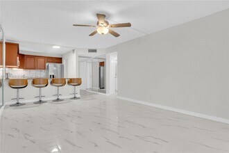 9355 SW 8th St in Boca Raton, FL - Building Photo - Building Photo