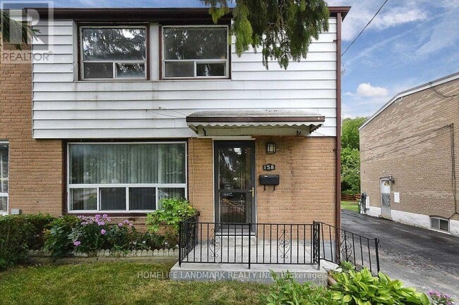 158 Woodfern Dr in Toronto, ON - Building Photo - Building Photo