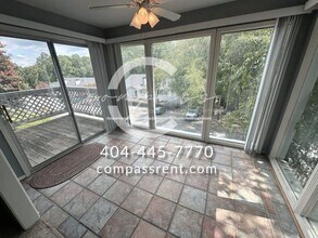 1107 Natchez Trace in Atlanta, GA - Building Photo - Building Photo