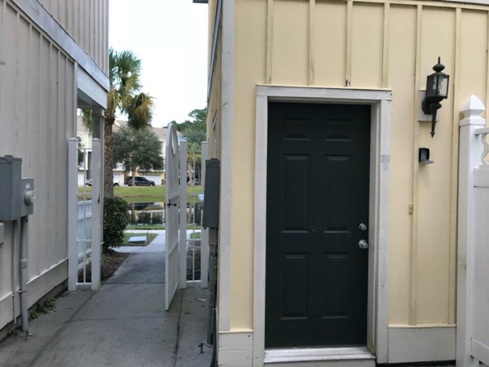 76 Cassandra Ln-Unit -C in Bluffton, SC - Building Photo