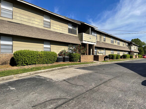 Summer Key Apartments in Decatur, AL - Building Photo - Building Photo