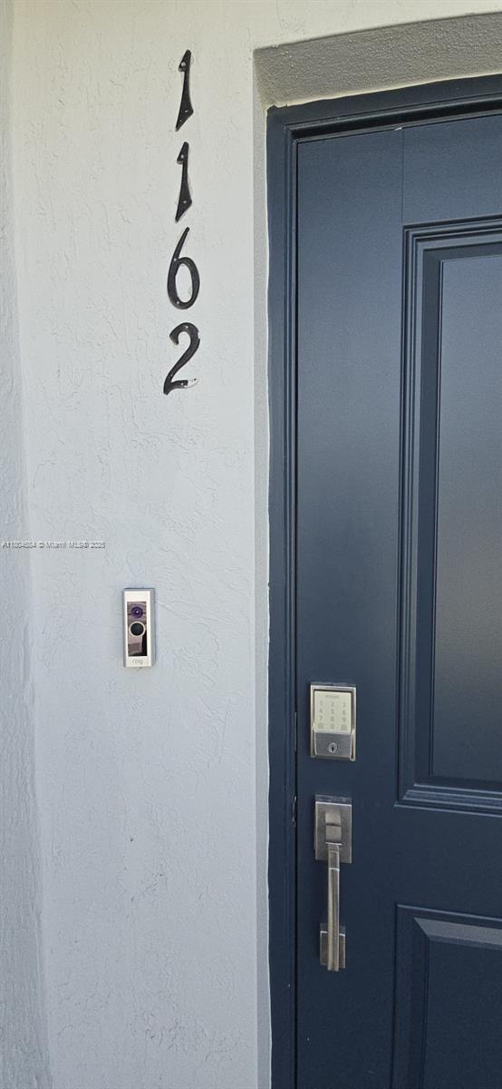 1162 SE 1st Ave in Florida City, FL - Foto de edificio - Building Photo