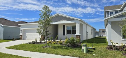 1029 Holden Wy in Eagle Lake, FL - Foto de edificio - Building Photo