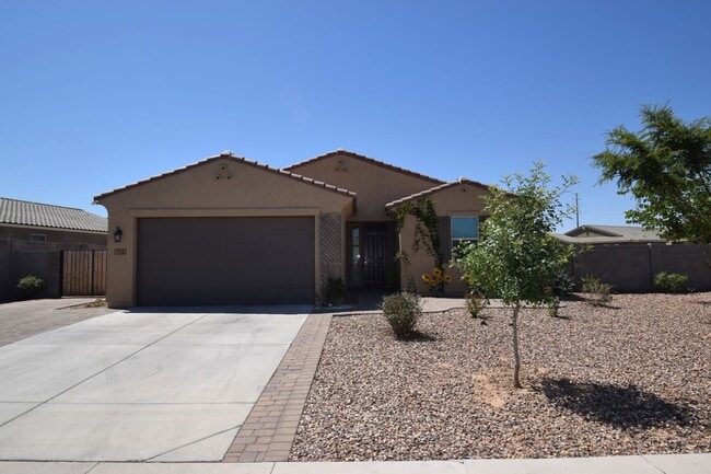 property at 725 W Panola Dr