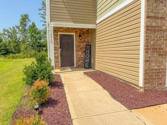 4410 Remington Ave in Boiling Springs, SC - Foto de edificio - Building Photo