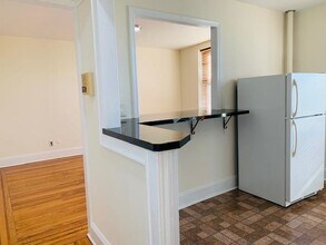 27 W 1ST St in Bayonne, NJ - Building Photo - Building Photo