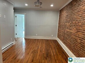 139 N 7th St, Unit 3RD FL in Allentown, PA - Building Photo - Building Photo