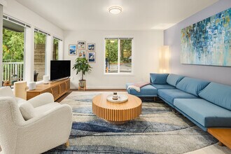 Wildwood Apartments in Issaquah, WA - Foto de edificio - Building Photo