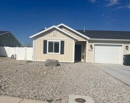 2155 N 550 W in Cedar City, UT - Building Photo