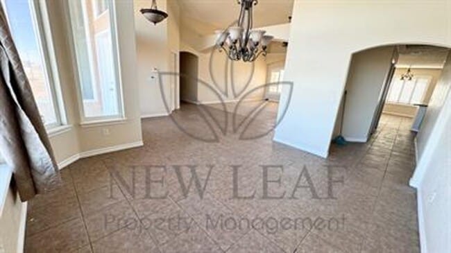 6587 Coyote Rd in Phelan, CA - Building Photo - Building Photo