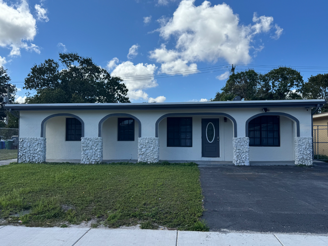 259 NW 29th Terrace in Fort Lauderdale, FL - Building Photo - Building Photo