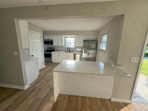 1154 W 37th St in Indianapolis, IN - Building Photo - Building Photo