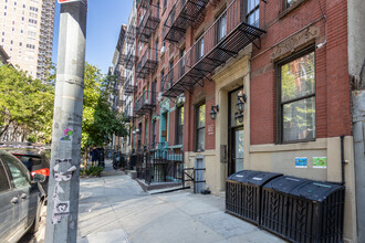 233 E 89th St in New York, NY - Building Photo - Building Photo