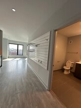 1025 W Addison St in Chicago, IL - Building Photo - Building Photo