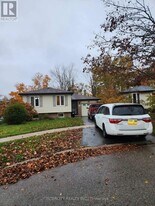 63 Bronte Crescent in Barrie, ON - Building Photo