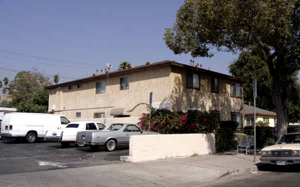 4949 Navarro St in Los Angeles, CA - Building Photo