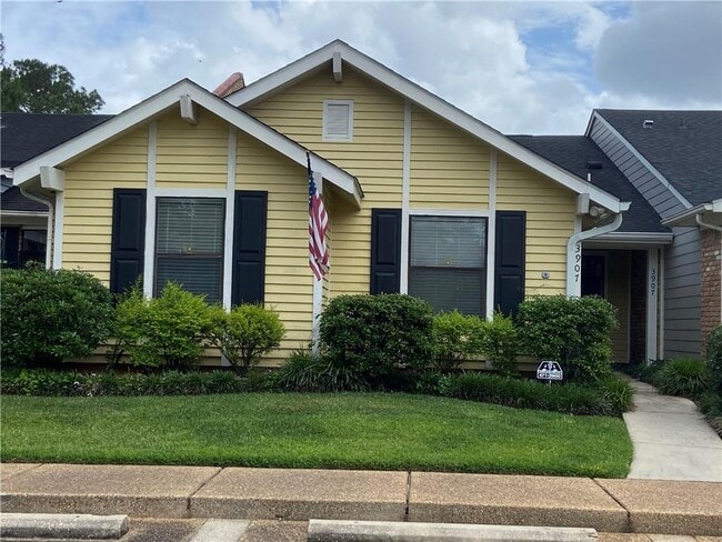 property at 3907 Berwyn Dr S