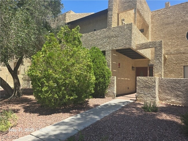 property at 3949 S Torrey Pines Dr