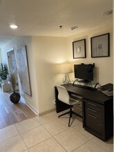 400 E Colonial Dr, Unit 310 in Orlando, FL - Foto de edificio - Building Photo