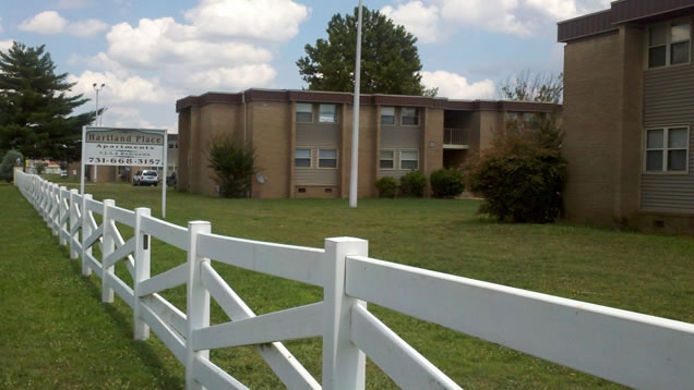 Hartland Place in Jackson, TN - Foto de edificio