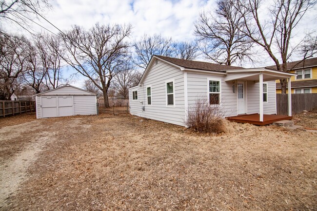 1531 N Main St in Andover, KS - Building Photo - Building Photo