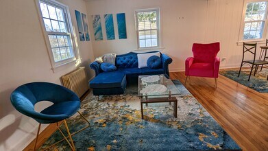 167 Hollow Tree Ridge Rd in Darien, CT - Building Photo - Building Photo