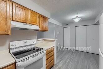 11991 E Harvard Ave in Aurora, CO - Building Photo - Building Photo
