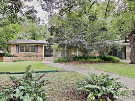 1427 Cedar Hill Ave in Dallas, TX - Building Photo