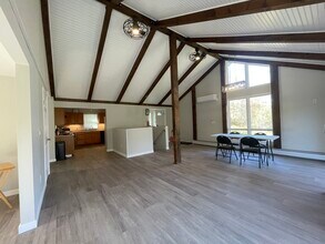 832 VT-15 in Underhill, VT - Building Photo - Building Photo