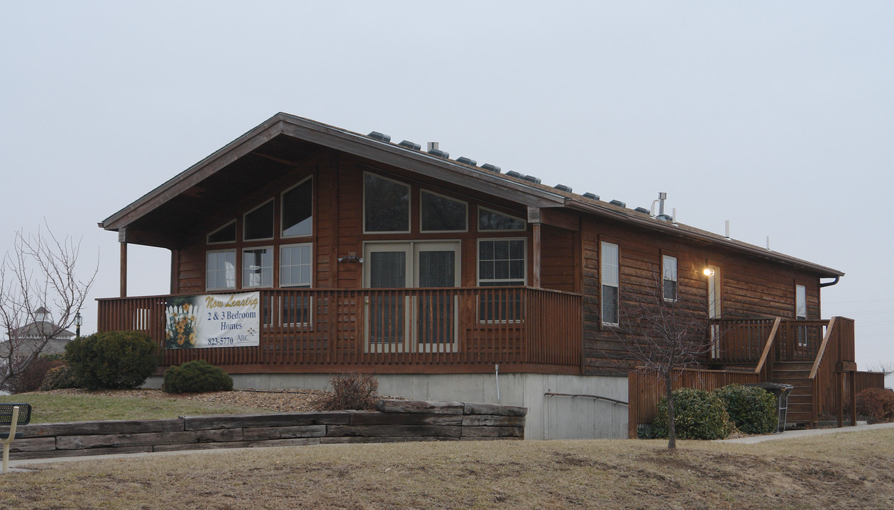 Cedar Creek in Salina, KS - Building Photo