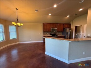 2011 Sungate Dr in New Braunfels, TX - Building Photo - Building Photo