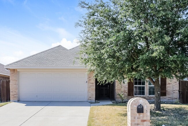 2504 Wakecrest Dr