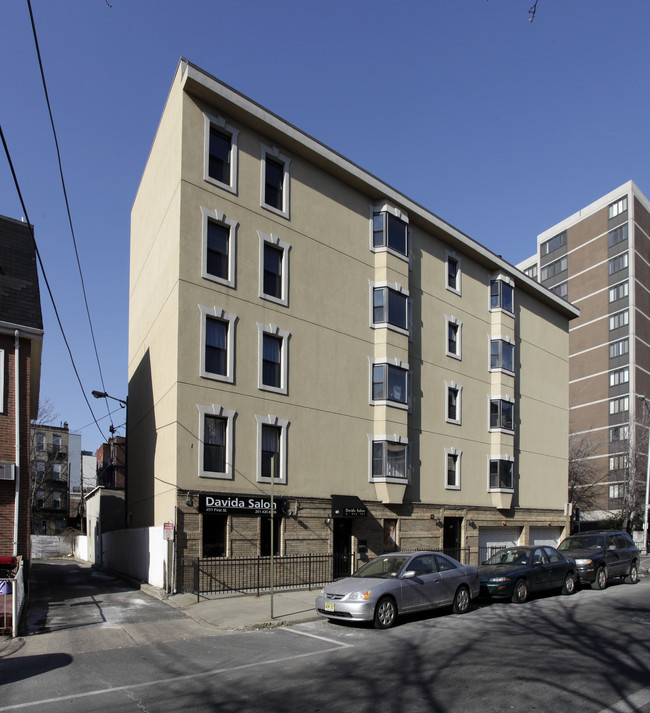 401 1st St in Hoboken, NJ - Building Photo - Building Photo