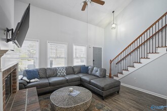 100 Cresent Circle in Madison, AL - Building Photo - Building Photo