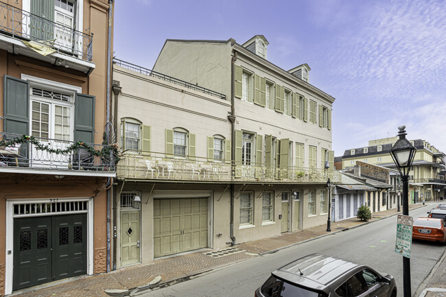 917 Toulouse St in New Orleans, LA - Building Photo - Building Photo