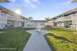 1170 S Patrick Dr in Satellite Beach, FL - Foto de edificio - Building Photo