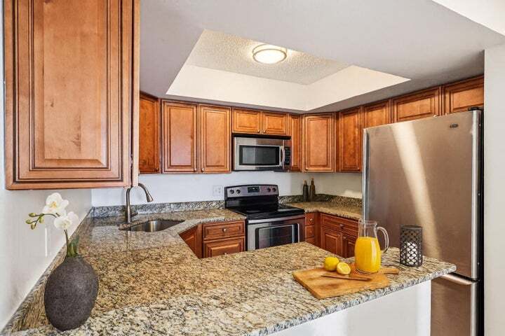 4075 Village Dr in Delray Beach, FL - Building Photo