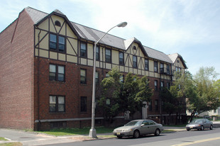 33 Rhode Island Ave in East Orange, NJ - Foto de edificio - Building Photo