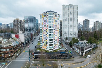 Muro in Vancouver, BC - Building Photo - Building Photo