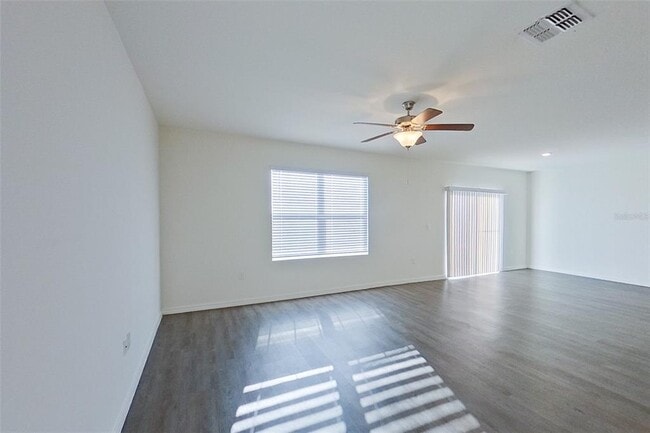 32032 Katelin Cir in Leesburg, FL - Building Photo - Building Photo