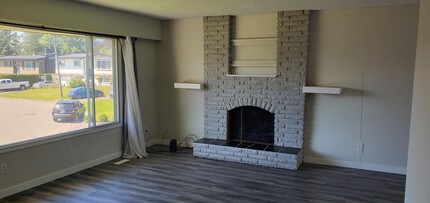 8446 Hilton Dr in Chilliwack, BC - Building Photo - Building Photo