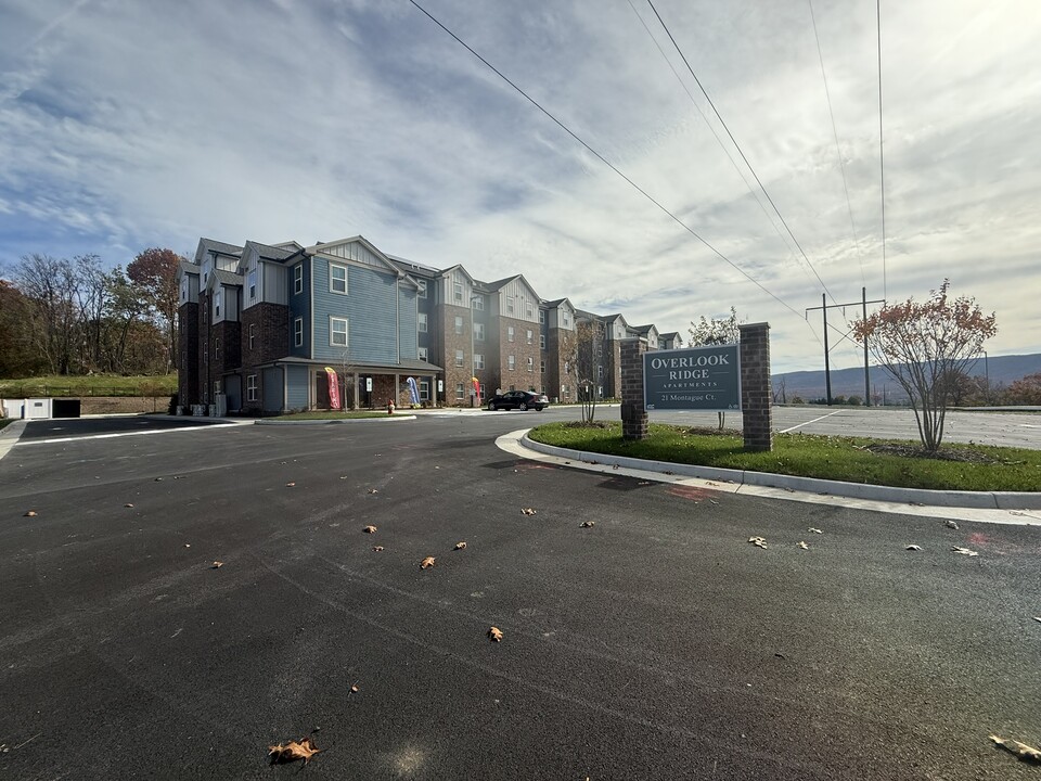 Overlook Ridge in Stuarts Draft, VA - Building Photo