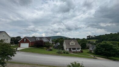 5685 Hyacinth Ln in Collegedale, TN - Building Photo - Building Photo