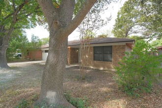 119 Buffalo Trail in Cibolo, TX - Building Photo - Building Photo