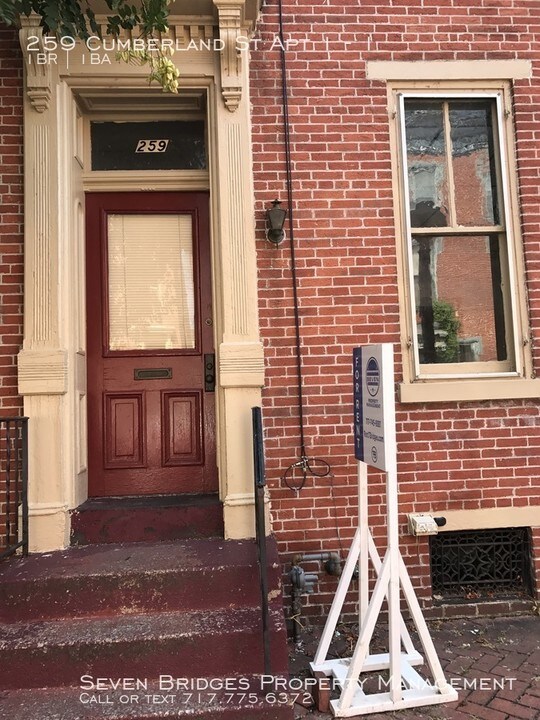 259 Cumberland St-Unit -1 in Harrisburg, PA - Building Photo